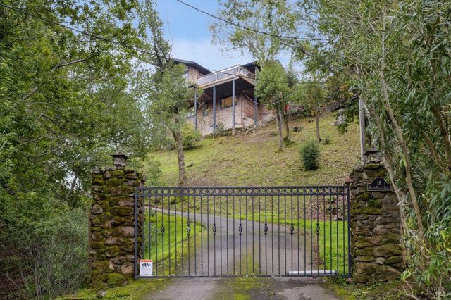 16 Dutch Valley Ln, San Anselmo, CA 94960