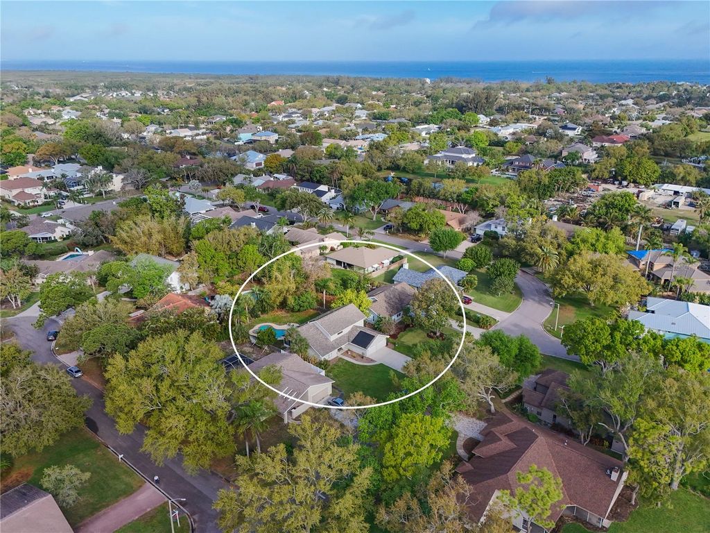 Image 2 of property listing at 1106 87TH STREET NW, Bradenton, FL 34209