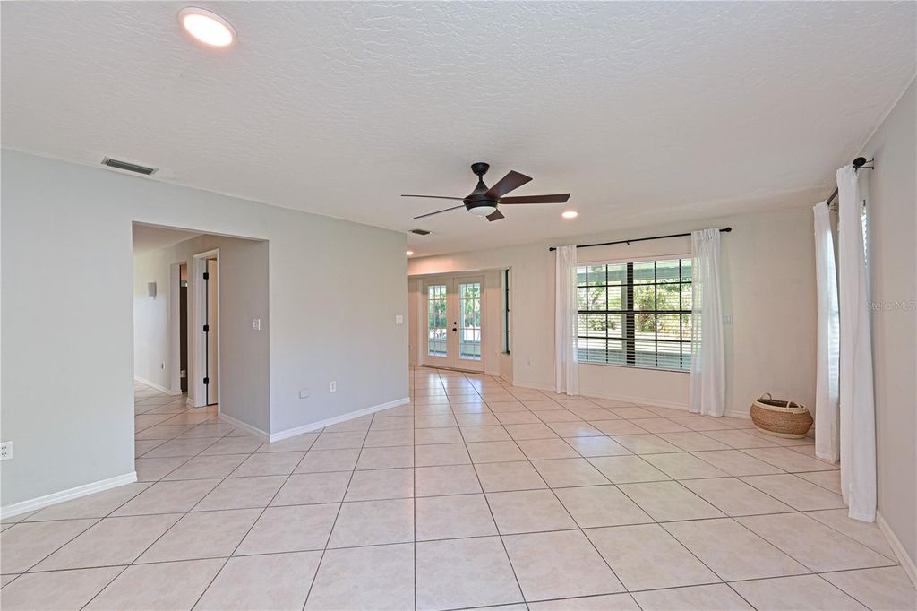 Image 15 of property listing at 1106 87TH STREET NW, Bradenton, FL 34209