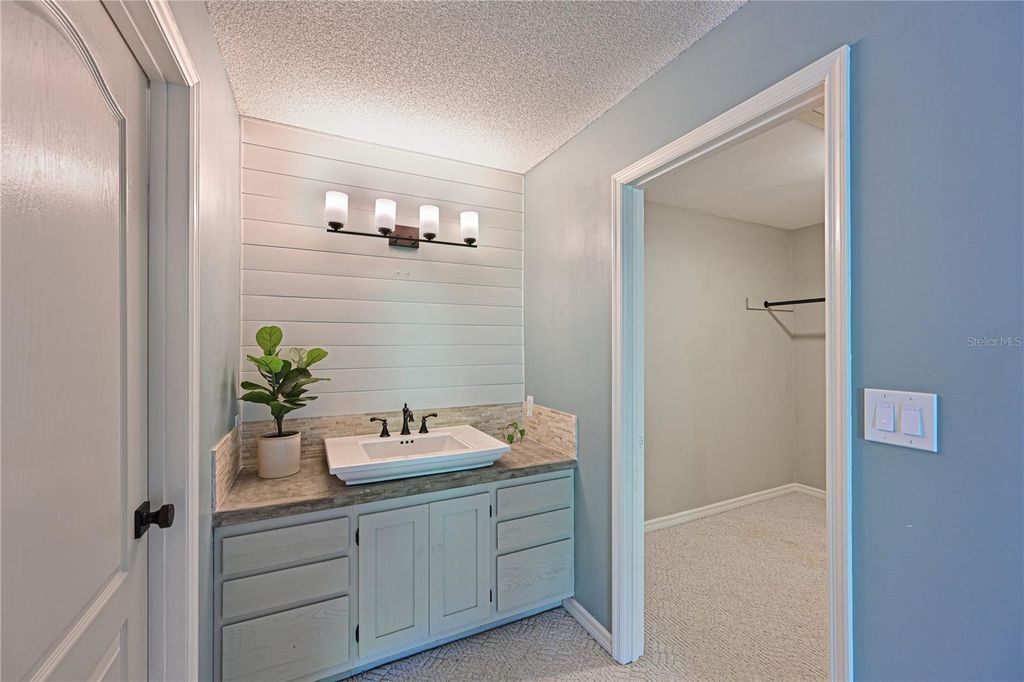 Image 29 of property listing at 1106 87TH STREET NW, Bradenton, FL 34209