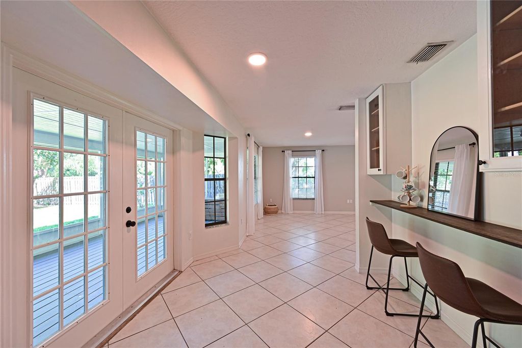 Image 10 of property listing at 1106 87TH STREET NW, Bradenton, FL 34209