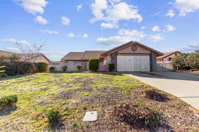 13511 Mountain Drive, Hesperia, CA 92344