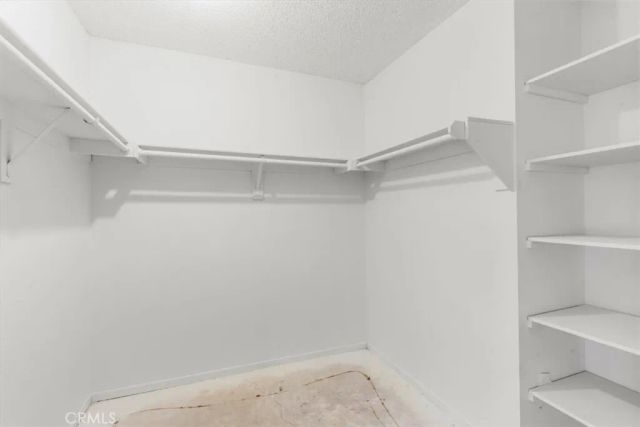 13511 Mountain Drive, Hesperia, CA 92344