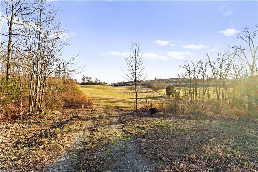 Image 12 of property listing at 2113.5 Union Grove Church Road SE, Adairsville, GA 30103