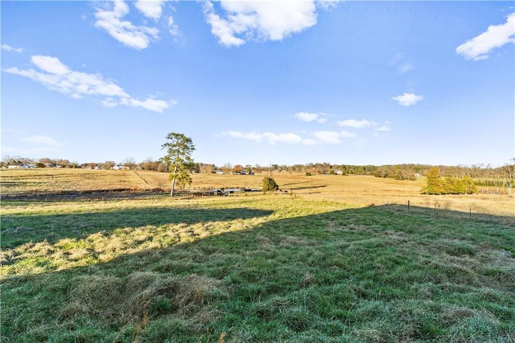 Image 13 of property listing at 2113.5 Union Grove Church Road SE, Adairsville, GA 30103