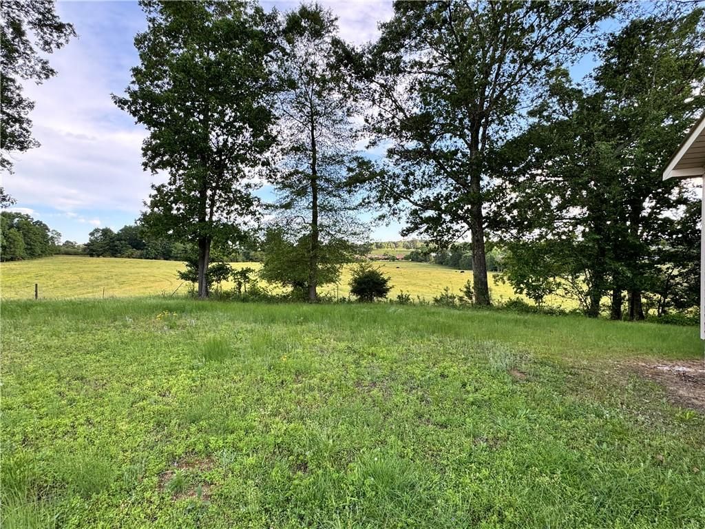 Image 2 of property listing at 2113.5 Union Grove Church Road SE, Adairsville, GA 30103