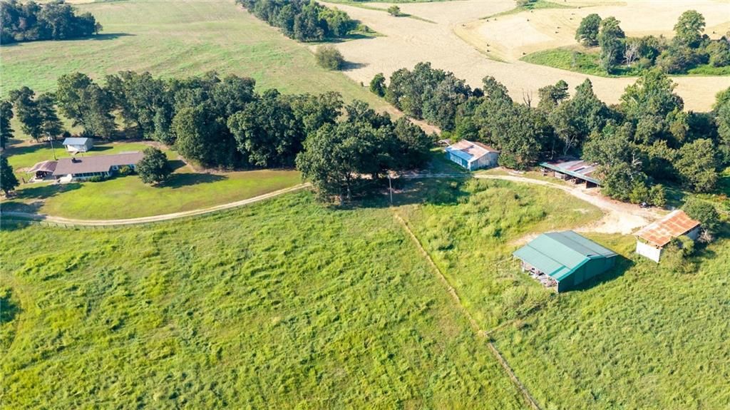 Image 38 of property listing at 2113.5 Union Grove Church Road SE, Adairsville, GA 30103