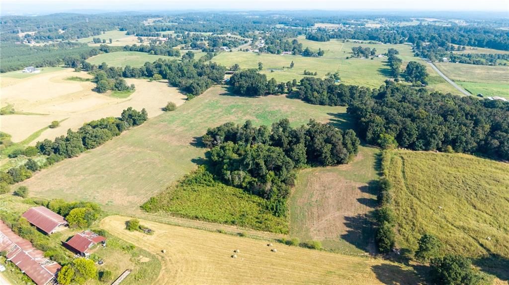 Image 40 of property listing at 2113.5 Union Grove Church Road SE, Adairsville, GA 30103