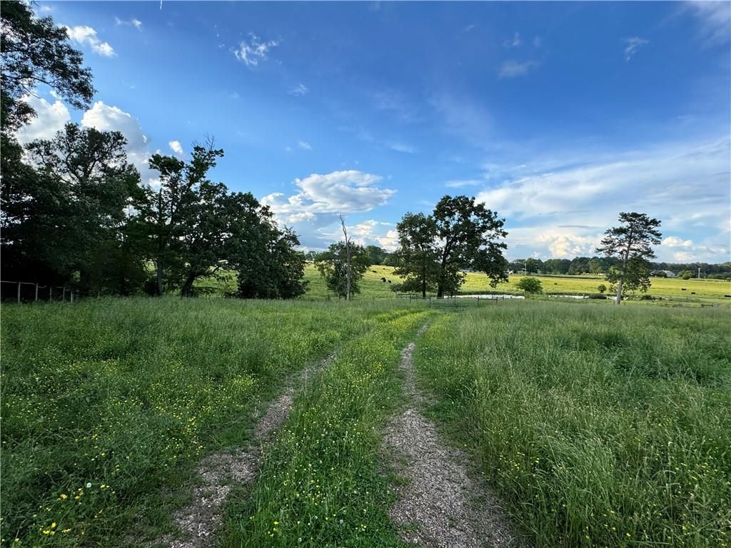 Image 5 of property listing at 2113.5 Union Grove Church Road SE, Adairsville, GA 30103