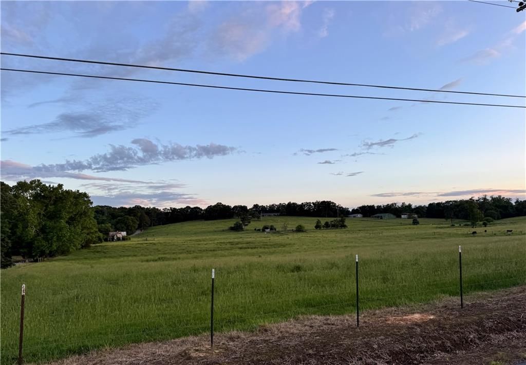 Image 7 of property listing at 2113.5 Union Grove Church Road SE, Adairsville, GA 30103