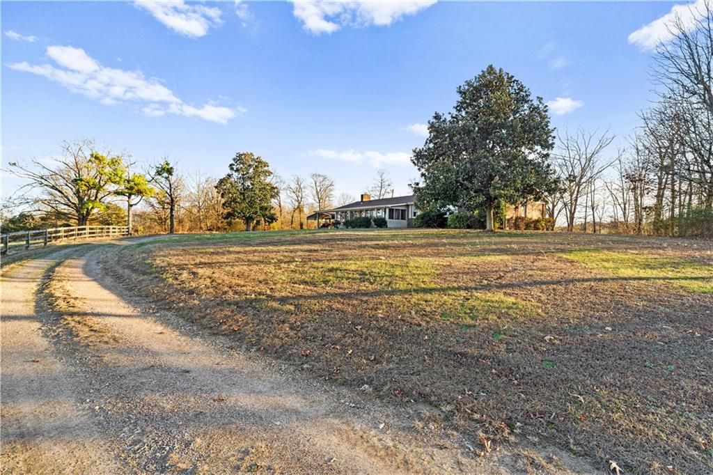 Image 9 of property listing at 2113.5 Union Grove Church Road SE, Adairsville, GA 30103