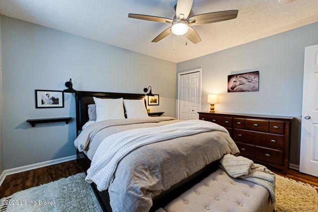 6801 Fordham Ln, Louisville, KY 40291