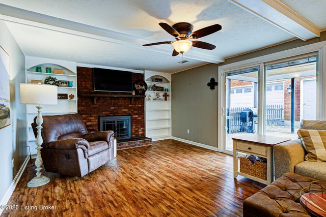 6801 Fordham Ln, Louisville, KY 40291