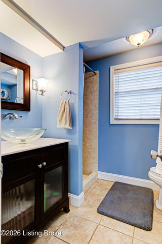 6801 Fordham Ln, Louisville, KY 40291