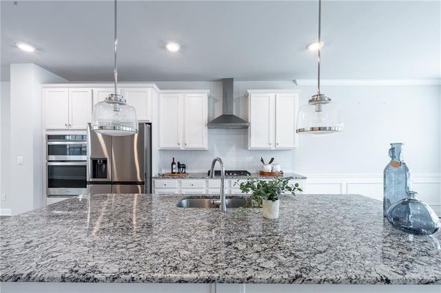 2701 Cedar Pine Way, Doraville, GA 30360