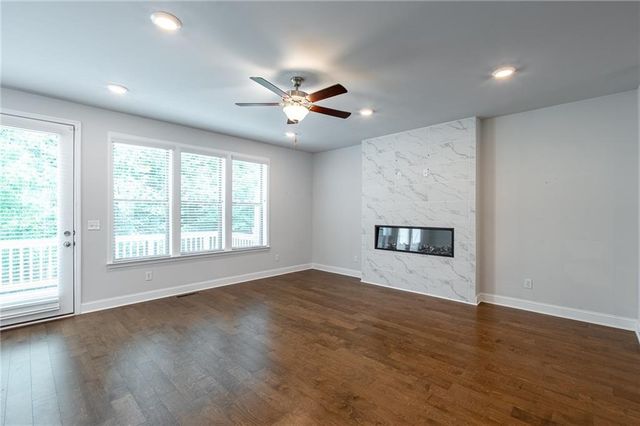 2701 Cedar Pine Way, Doraville, GA 30360