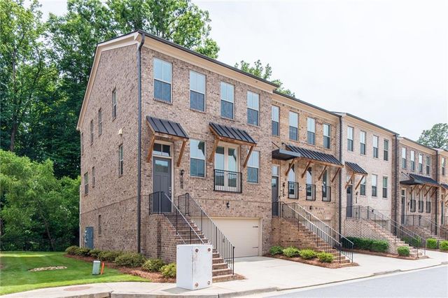 2701 Cedar Pine Way, Doraville, GA 30360