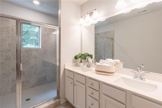 2701 Cedar Pine Way, Doraville, GA 30360