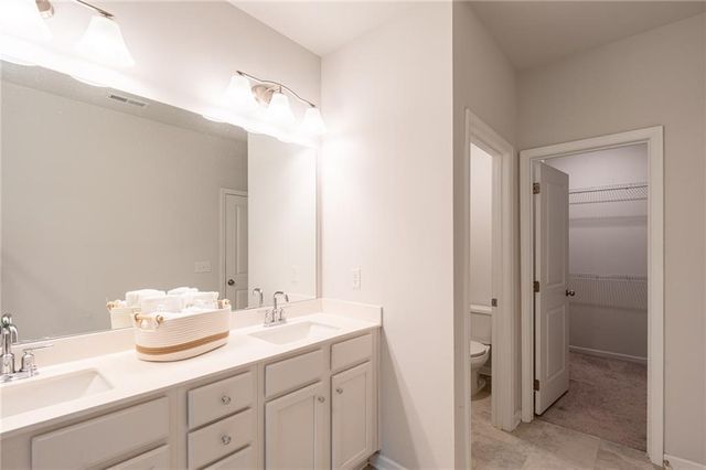 2701 Cedar Pine Way, Doraville, GA 30360