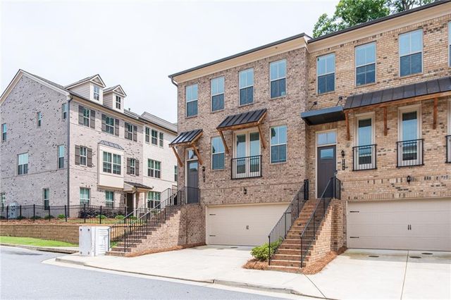 2701 Cedar Pine Way, Doraville, GA 30360