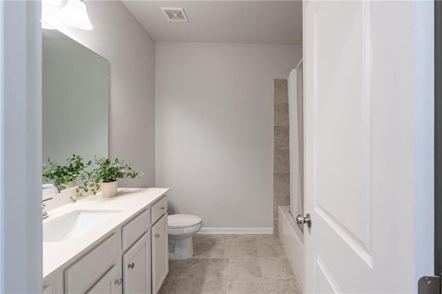 2701 Cedar Pine Way, Doraville, GA 30360
