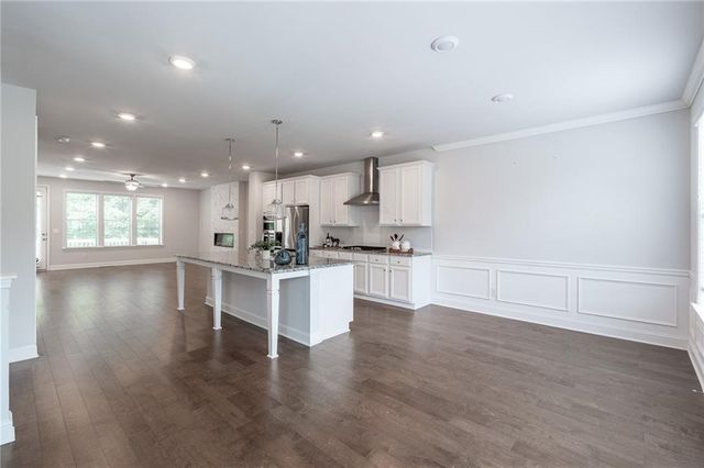 2701 Cedar Pine Way, Doraville, GA 30360