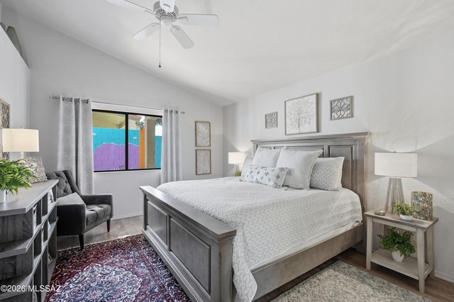 200 E Suntree Street, Tucson, AZ 85737