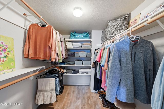 200 E Suntree Street, Tucson, AZ 85737