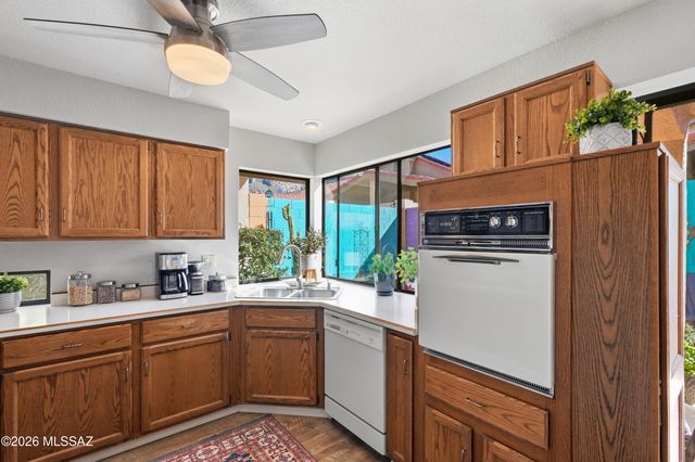 200 E Suntree Street, Tucson, AZ 85737