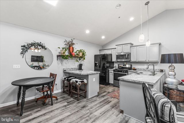 813 W MIDDLE ST, Hanover, PA 17331
