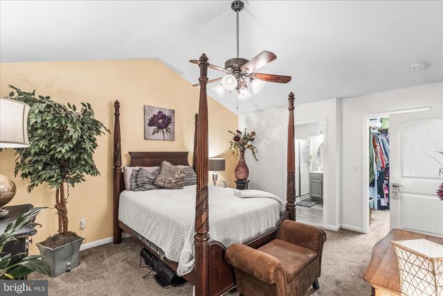 813 W MIDDLE ST, Hanover, PA 17331