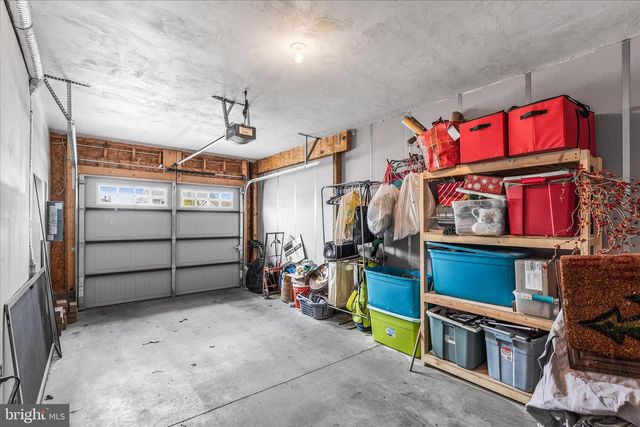 813 W MIDDLE ST, Hanover, PA 17331