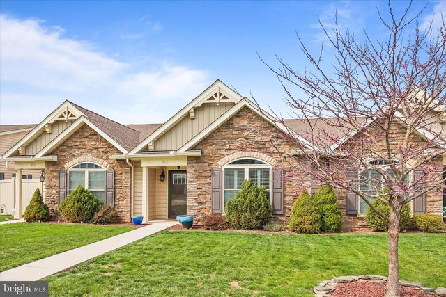 813 W MIDDLE ST, Hanover, PA 17331