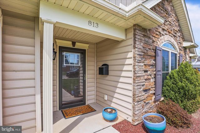 813 W MIDDLE ST, Hanover, PA 17331