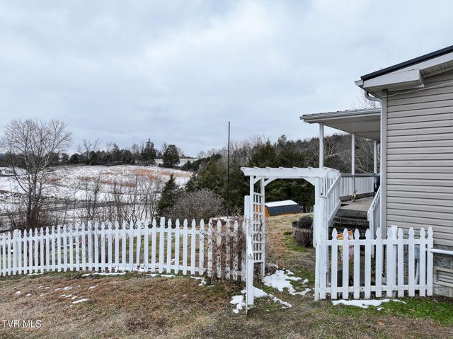 721 Old Midway Road, Midway, TN 37809