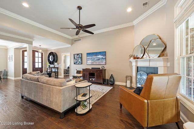 4338 Sanctuary Bluff Ln, Louisville, KY 40241