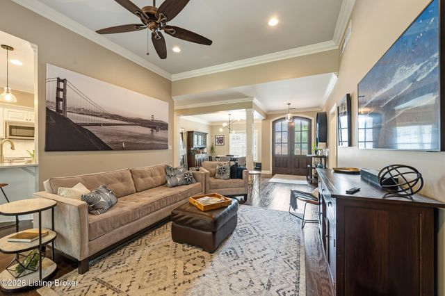 4338 Sanctuary Bluff Ln, Louisville, KY 40241