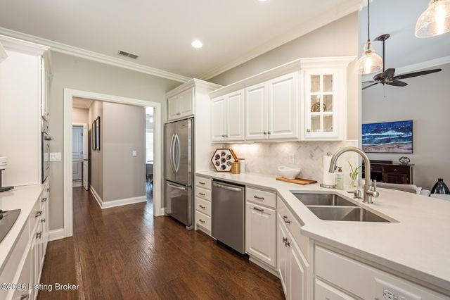 4338 Sanctuary Bluff Ln, Louisville, KY 40241