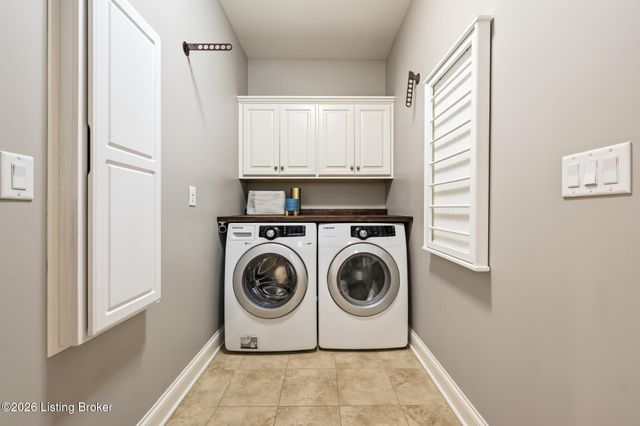 4338 Sanctuary Bluff Ln, Louisville, KY 40241
