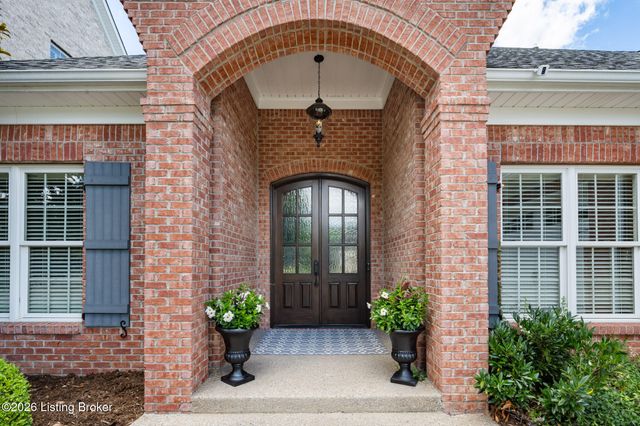 4338 Sanctuary Bluff Ln, Louisville, KY 40241