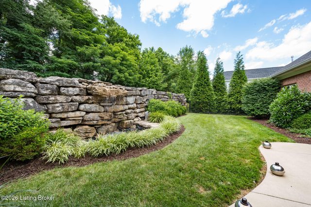 4338 Sanctuary Bluff Ln, Louisville, KY 40241