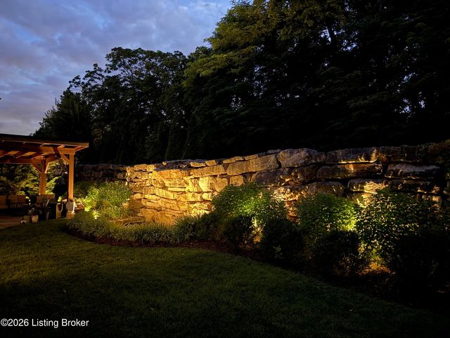 4338 Sanctuary Bluff Ln, Louisville, KY 40241