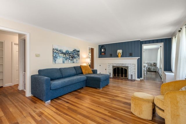 51 Laurelwood Rd, Holden, MA 01520