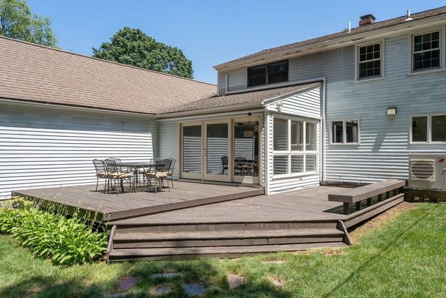 51 Laurelwood Rd, Holden, MA 01520