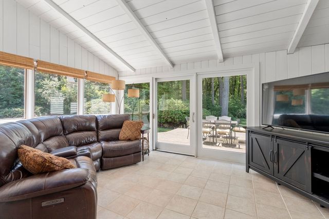 51 Laurelwood Rd, Holden, MA 01520