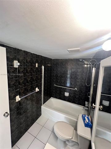 4717 NW 7th St 601-10, Miami, FL 33126