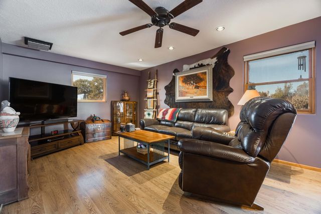 7 Kings Court, Tijeras, NM 87059