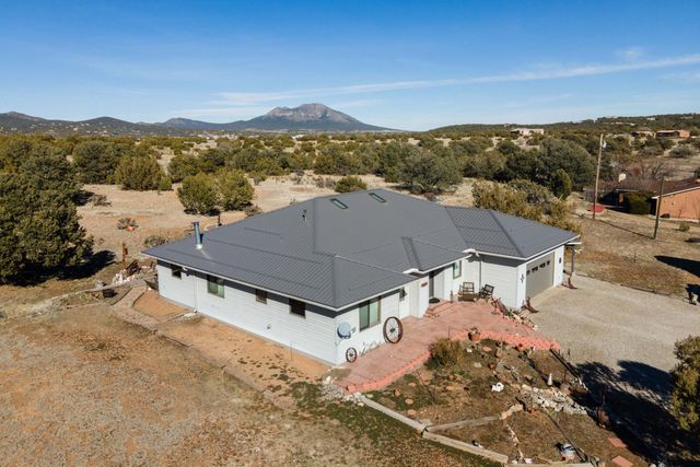 7 Kings Court, Tijeras, NM 87059