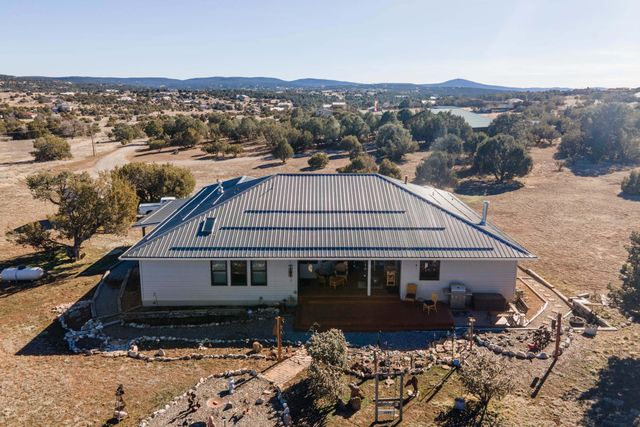 7 Kings Court, Tijeras, NM 87059