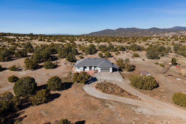 7 Kings Court, Tijeras, NM 87059